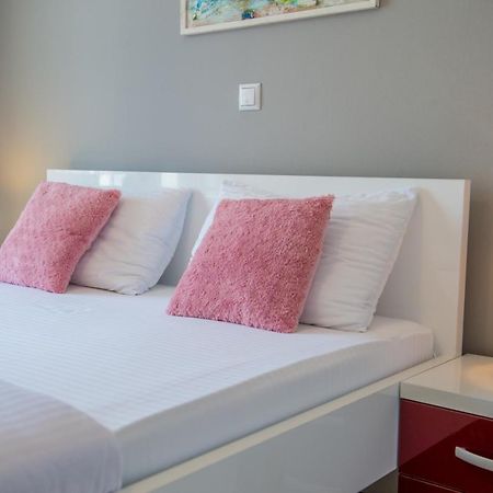 Apartment Light De Luxe - With Old Bridge View Mostar Exterior foto